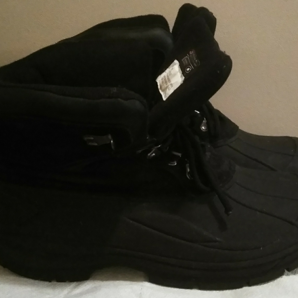 Totes snow boots sz 11. Great boots for rain or mud or casual even
